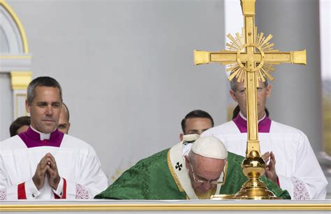 Pope Francis Holds Final Mass In Us For Hundreds Of Thousands In