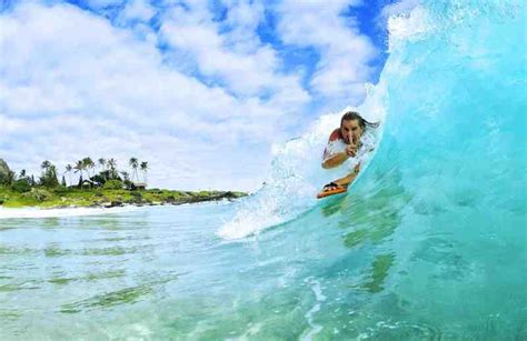 comment améliorer son niveau en surf alaia surfboards