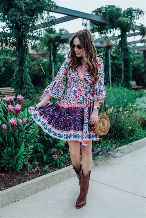 Summer Dresses With Cowboy Boots 20 Fashionista Tips How To Wear