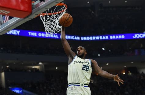 Latest on milwaukee bucks small forward khris middleton including news, stats, videos, highlights and more on espn. Milwaukee Bucks: 3 stats that show why Khris Middleton ...