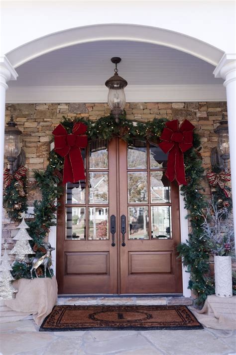 Door Decorations For Christmas Thegouchereye