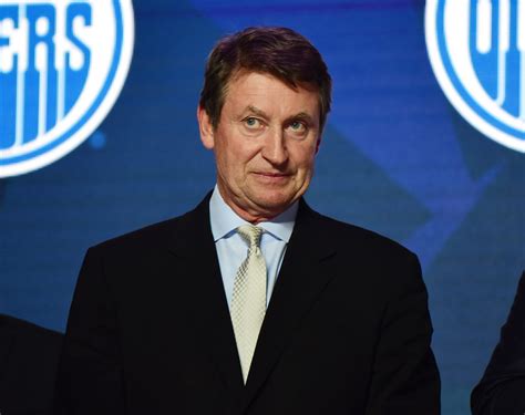 Wayne Gretzky Signs On To Produce Biopic On Canadian Golf Legend