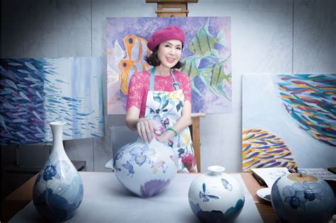 Manage your video collection and share your thoughts. 白嘉莉首場畫展花舞館登場 | 中華日報|中華新聞雲