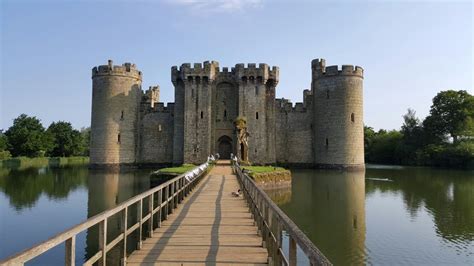 How Tall is Bodiam Castle? (2020) - How Tall is Man?