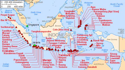 The molucca sea collision zone is postulated by paleogeologists to explain the tectonics of the area based on the molucca sea in indonesia, and adjacent involved areas. Cet article recense les volcans d' Indonésie