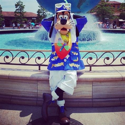 Walt disney is a legendary man. Goofy:) | Goofy, Walt disney, Disneyland