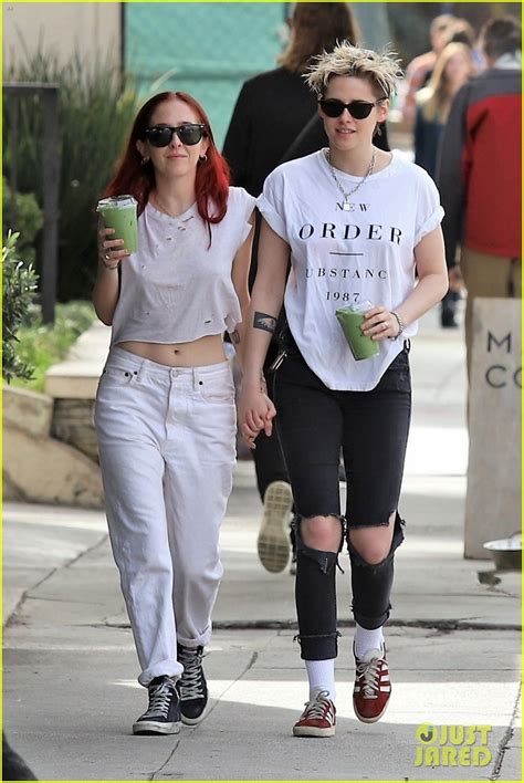 Kristen Stewart And Rumored Girlfriend Sara Dinkin Hold Hands While Grabbing A Juice Photo
