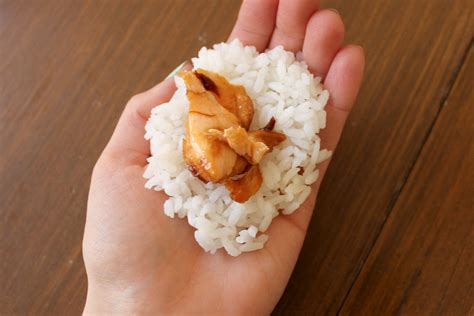 What is the recipe for italian rice balls? Onigiri 101: How to Make Japanese Rice Balls - DIY Lunch ...