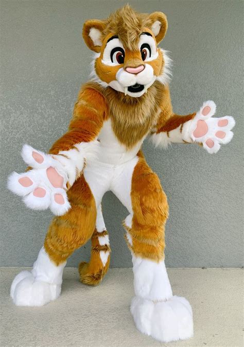 Fursuits By Lacy On In 2020 With Images Fursuit Furry Cat Fursuit