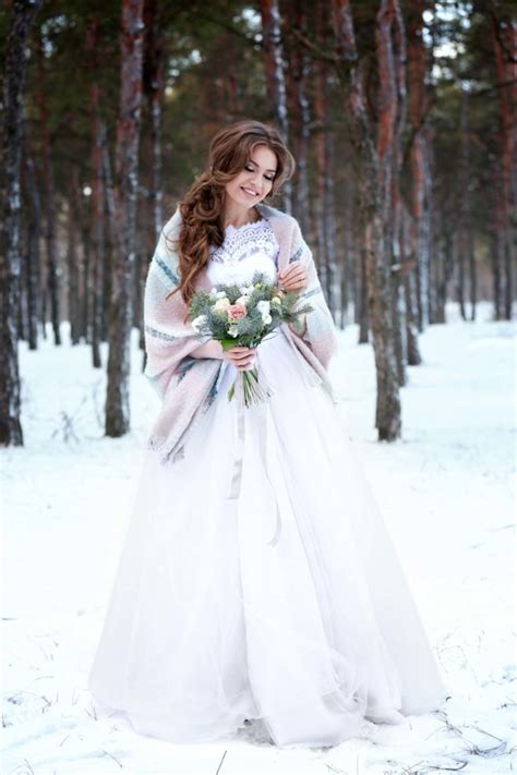 Kleider für hochzeit im winter : Die Winterhochzeit - 20 Inspirationen für die Hochzeit im ...
