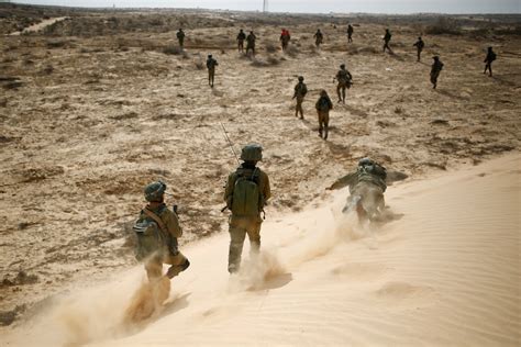 Israeli Arabs Sign Up For Israels Army