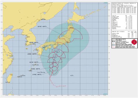 Sep 07, 2018 · 2018年9月4日、台風21号は「非常に強い勢力」で徳島県南部に上陸し、1961年の第二室戸台風と同じような経路を辿って近畿地方を通過し、日本海へ抜けました。台風が「非常に強い勢力」で上陸したのは、1993年の13号以来、25年ぶりのことで、記録的暴風と第二室戸台風を上回る大規模な高潮を. 台風12号(2020)最新の進路予想を米軍・ヨーロッパで調査!東京 ...
