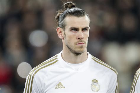 real madrid gareth bale     problem  whistling players