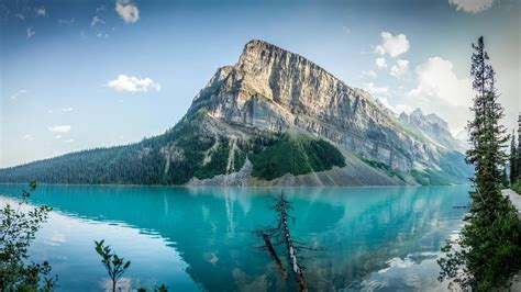 Desktop Wallpaper Lake Louise Canadian Rockies Of Banff National Park