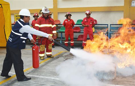 ¿cómo Usar Un Extintor En Caso De Incendios Arsinex