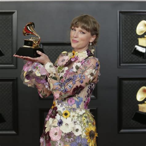 why taylor swift s midnights wasn t nominated for any grammys this year popsugar