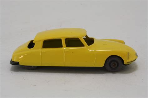 Matchboxlesney 66a Citroën Ds19 Yellow Grey Plastic Wheels 17518