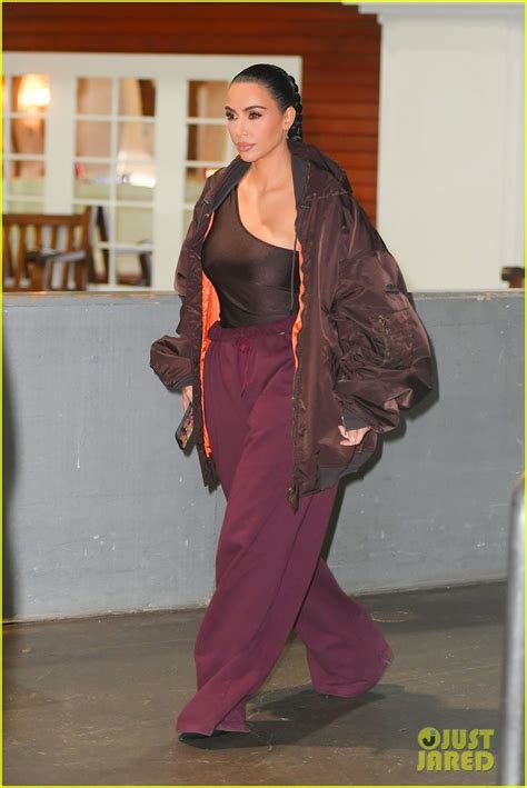 Kim Kardashian Wows In Body Hugging Dress After Late Night Photo Shoot In Nyc Photo 4654637