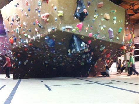 Circuit Bouldering Gym Portland Or Climbing