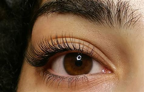 A Complete Guide To Eyelash Extensions - Types, Cost, And Durability