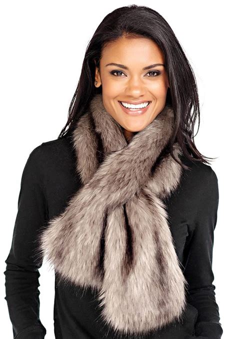 Choose The Stylish Faux Fur Scarf For Comfort And Attractive Looks
