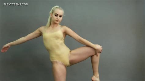 Dora Tornaszkova Flexible Gymnast Super Hot Naked Eporner
