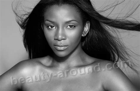 Top 10 Beautiful Black Models Photo Gallery