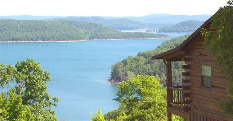 Full kitchen including refrigerator, ice maker, dishwasher, toaster, microwave, and gas range/oven. Eureka Springs Arkansas Romantic Getaway :: Lake Shore ...