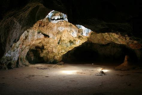 Huliba The Tunnel Of Love Cave In Aruba