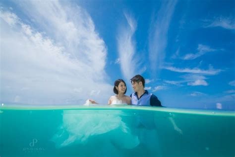 Underwater Wedding Photos In The Maldives Honeymoon Photography In