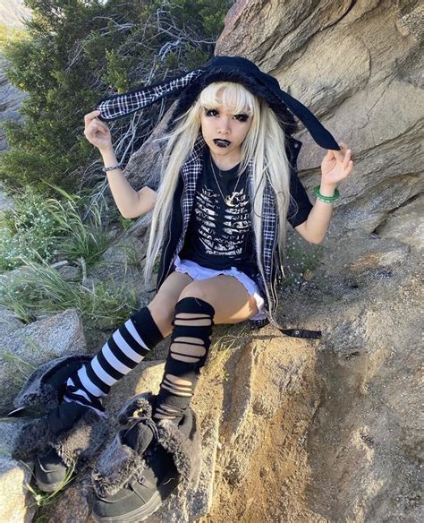 Pin By Soap On Inspo Harajuku Fashion Soft Goth Outfits Goth Outfits