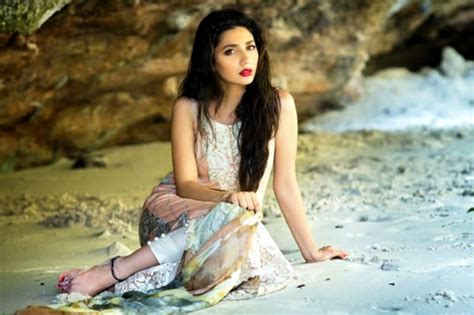 Mahira Khan Most Beautiful Stylish And Glamorous Looks Desiblitz