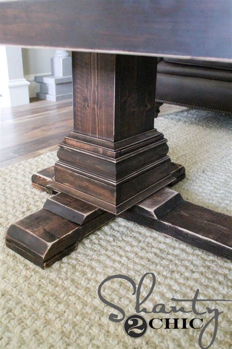 This pedestal would look great stained too. DIY Pedestal Coffee Table - Shanty 2 Chic