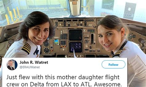 Delta Airlines Passenger Shares Photo Of Mother Daughter Pilot Team And