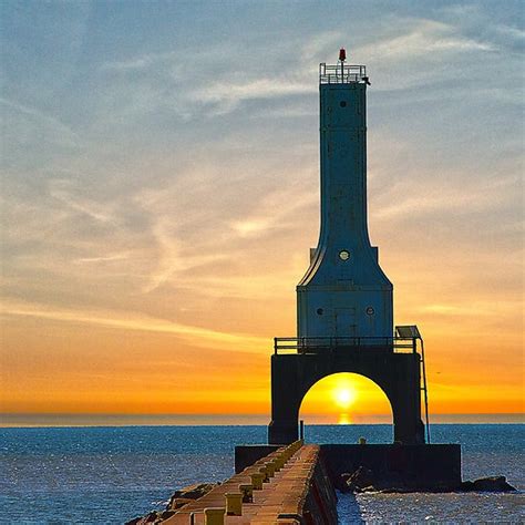 Ultimate Sunrise And Lighthouse Port Washington Wi Port Washington