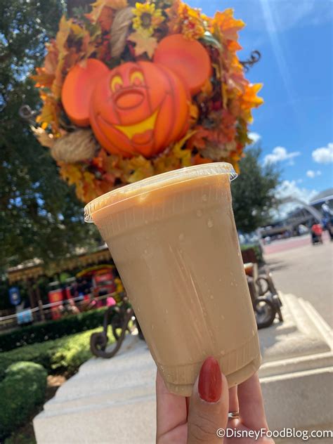 It S Time Pumpkin Spice Coffee Is Back In Disney World 🎃 The Disney Food Blog
