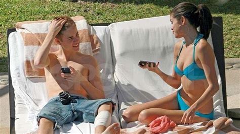 Shirtless Justin Bieber And Selena Gomez In A Bikini In Mexico YouTube
