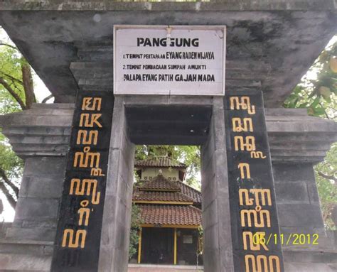 Makam Gajah Mada Situs Peninggalan Arkeologi Dari Masa Klasik