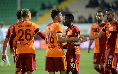 Lndir pes 2017 ps4 kit/option file: Nike Galatasaray 17-18 Home Kit - On-Pitch Debut - Footy ...