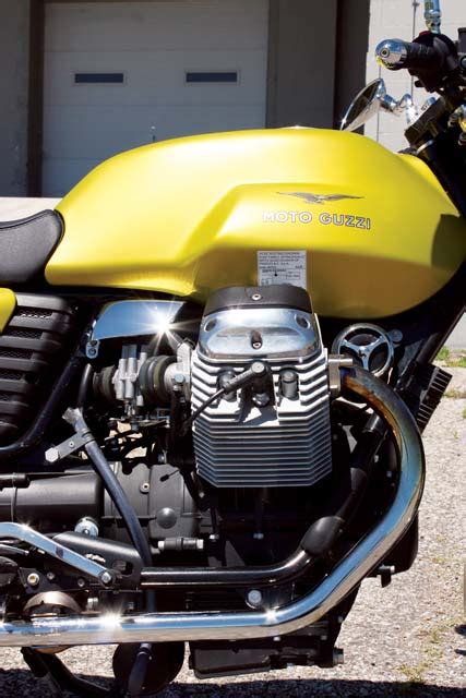 Fully aware of the power of this engine, moto guzzi decided to publish the results, building a faired prototype of the v7 special with the new. 2010 Moto Guzzi V7 Café Classic - Classic Italian ...