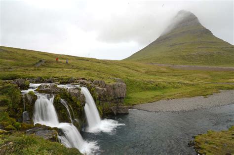Kirkjufellsfoss Popular Waterfall Framed By Mt Kirkjufell