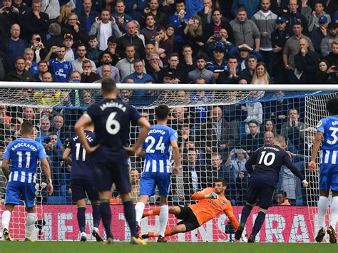 Mo salah's penalty, secured another vital 3 points, from the liverpool supporters end! Wayne Rooney saves Everton at Brighton with last-gasp ...