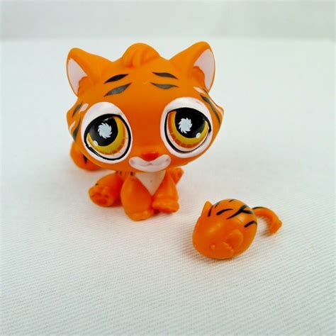 Littlest Pet Shop Bengal Tiger 905 Orange With Black Stripes And Toy