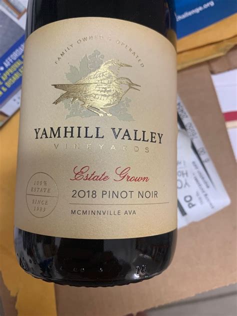 2018 Yamhill Valley Vineyards Pinot Noir Estate USA Oregon