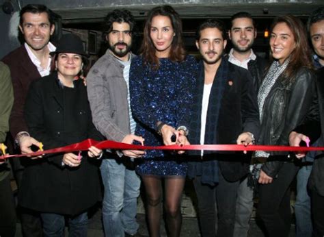 We would like to show you a description here but the site won't allow us. Martha Cristiana reaparece para apoyar a su hijo en nuevo ...