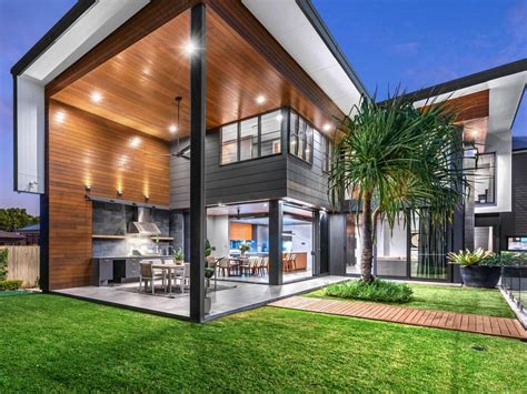 Brisbane House ‘most Viewed In Australia Is Back On The Market