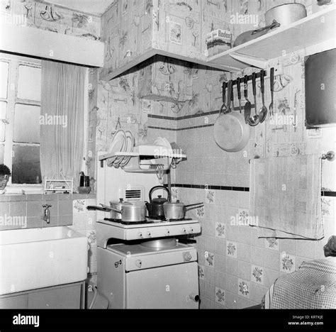 1960s Kitchen Hi Res Stock Photography And Images Alamy