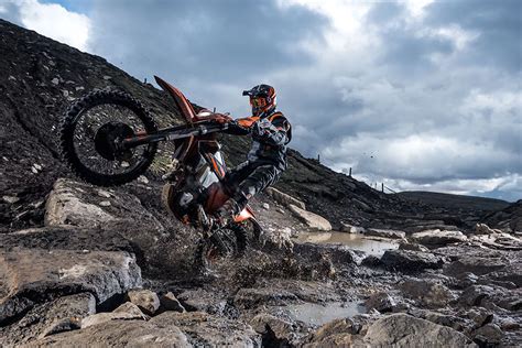 2019 Ktm 250 Exc F Motorcycle Uaes Prices Specs And Features Review