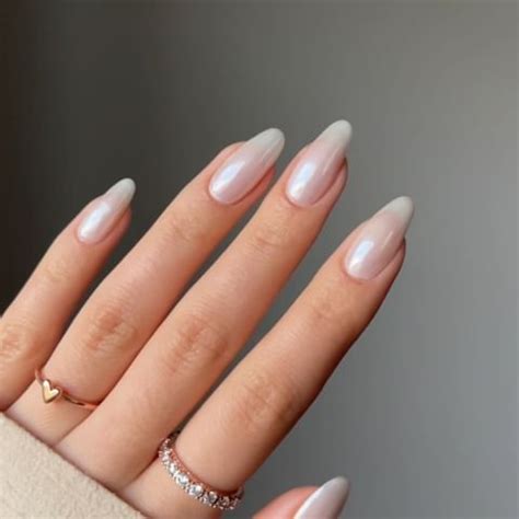 Heluviee On Instagram Hailey Biebers Nail Combo Opis Chrome