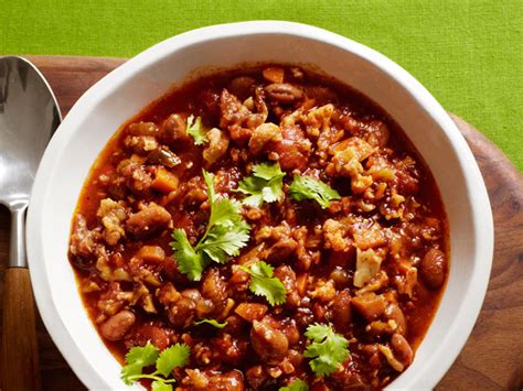 While making this chili isn't complicated, it does take some time. Spicy Vegetarian Chili — Meatless Monday | FN Dish ...